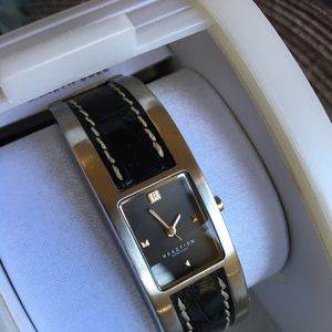 Kenneth Cole Reaction Vintage Bangle Watch